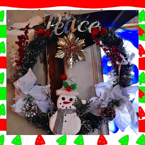 Holiday wreaths - Picture 10 of 12